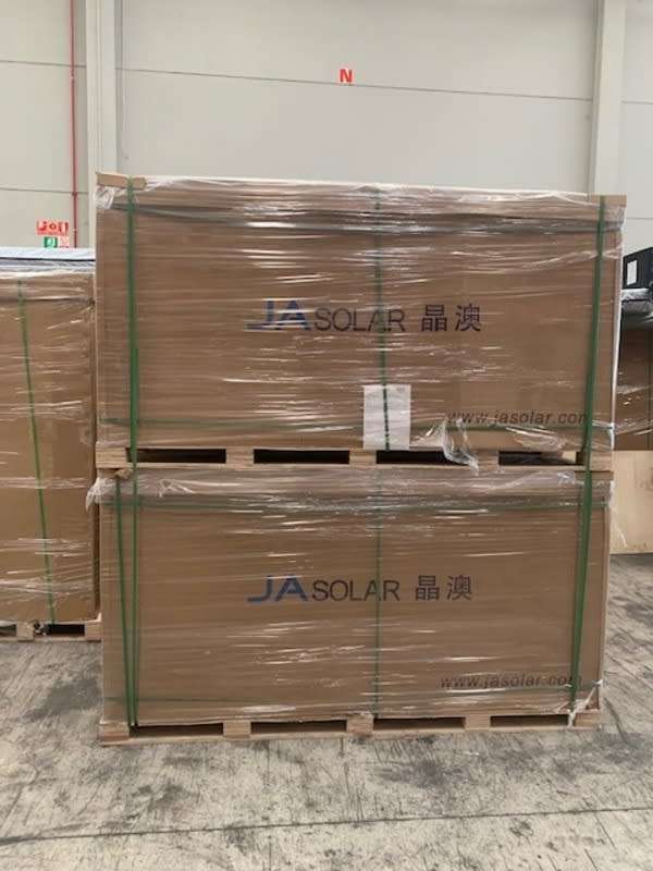 The JA 550W solar panel