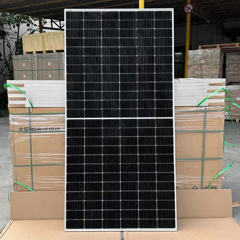 JINKO 555W MONO HALF CELL SOLAR PANEL