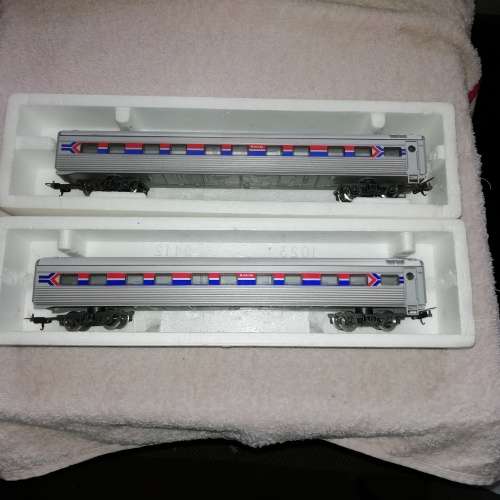 Lima Amtrak Passenger Coaches - Boxed