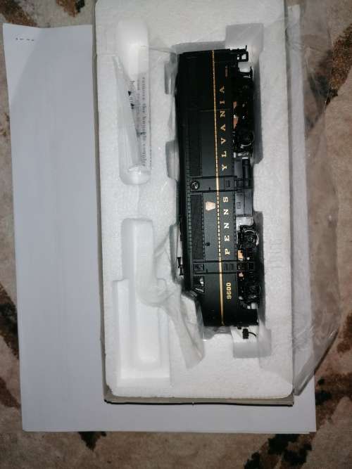 Pennsylvania Diesel Locomotive (HO) - Boxed