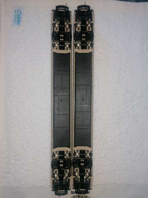 HORNBY x 2 Coaches (OO)
