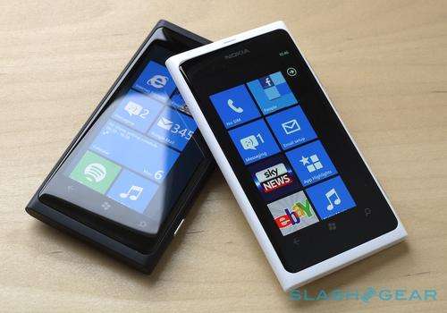 ***BRAND NEW - Nokia 800 Lumia Black***