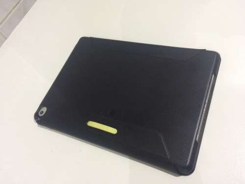 *** iPad Air 2 16gig Wifi - Cracked screen / lcd ***