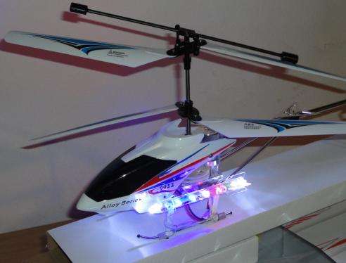 ***44CM***44CM***44CM*** 3.5ch ARMORED WARRIOR R/C HELI with built in GYRO