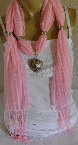 STUNNING PINK SCARF WITH HEART