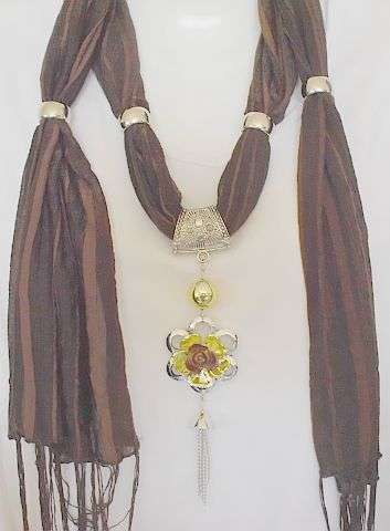 STUNNING BROWN SCARF WITH FLOWER