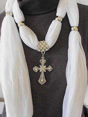 STUNNING WHITE SCARF WITH CROSS