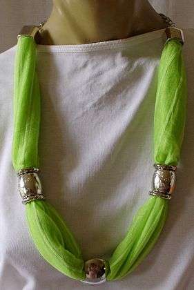 STUNNING LIME GREEN NECKLACE SCARF