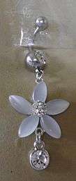 STUNNING WHITE FLOWER BELLYRING
