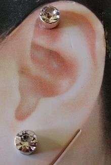 MAGNETIC STUDS