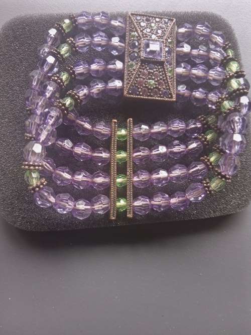 Elasticated arm bracelet