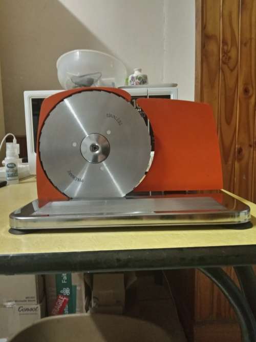 Vintage pineware bread slicer