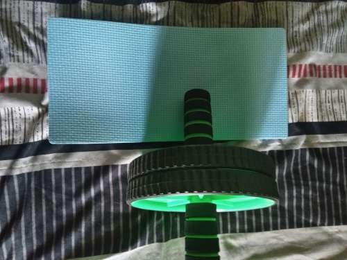 Exercise wheel and mat