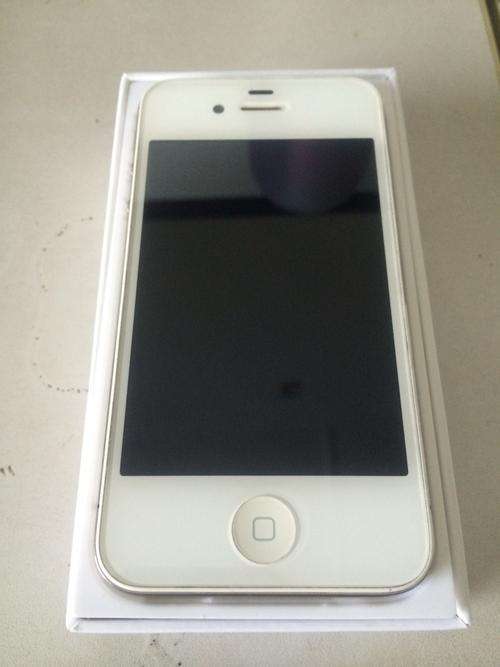 iPhone 4S White 16GB - Excellent Condition