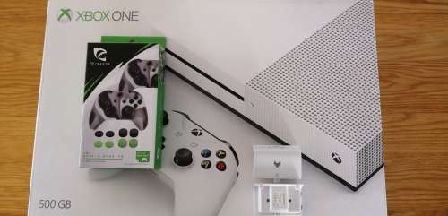 XBox One S 500GB + Extras