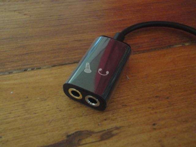 3.5mm 4 Pole Stereo Audio Male to Headset Microphone Adapter For Smartphones and Computers
