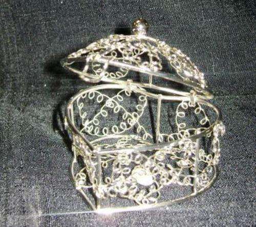 WEDDING FAVOUR WIRE BASKET