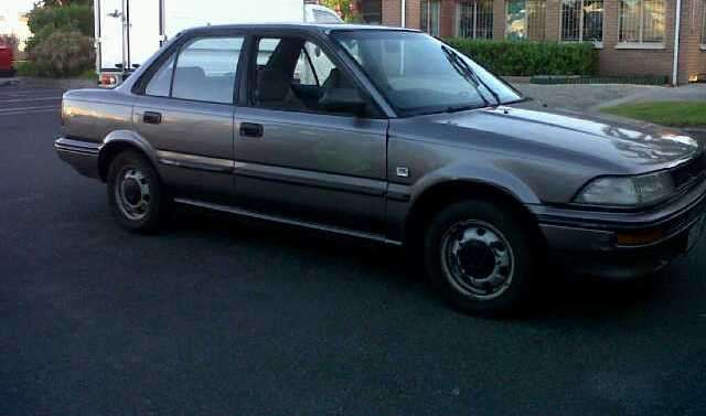 Toyota Corolla 1.6 GL 16Valve Bubble Shape.