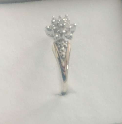 0.200 CT Natural Dimond Ring