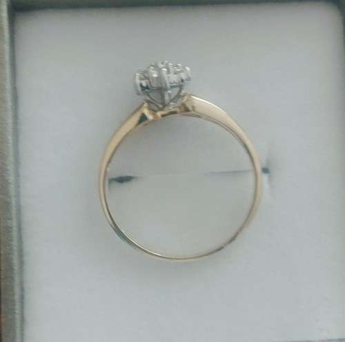 0.200 CT Natural Dimond Ring