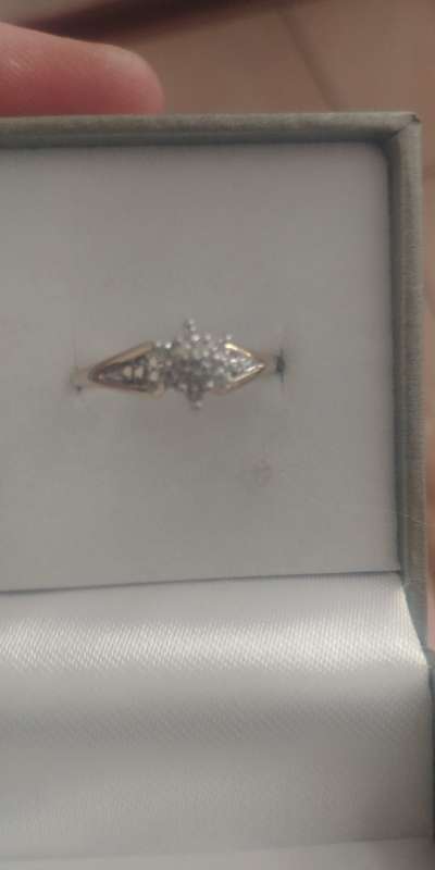 0.200 CT Natural Dimond Ring