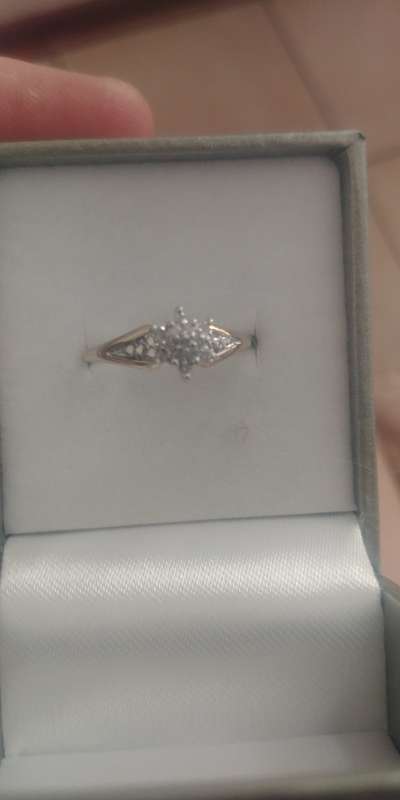 0.200 CT Natural Dimond Ring