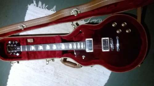 2017 Gibson Les Paul Studio. Wine Red.