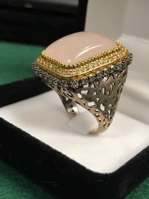 STUNNING  VINTAGE  STERLING SILVER AND   PINK QUATZ  RING!T