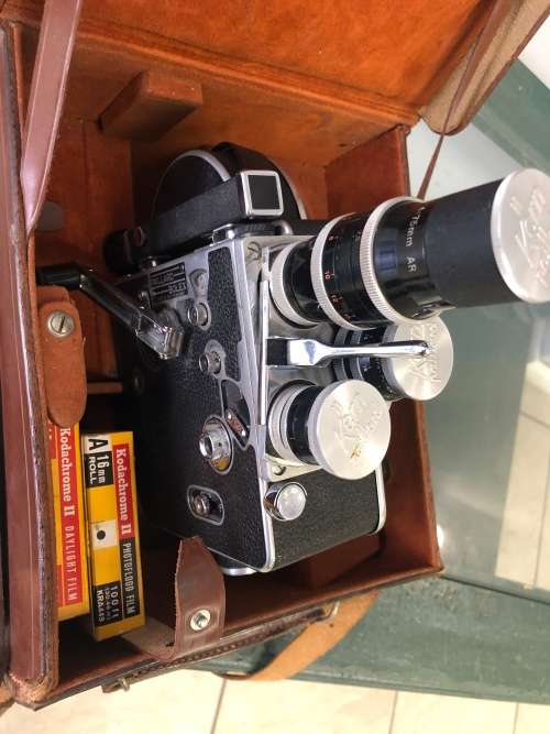 VINTAGE -BOLEX- MOVIE CAMERA FULL HOUSE
