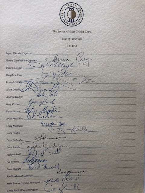 CRICKET  AUTOGRAPHS  LOVELY COLLECTION OF 15 ORIGINAL AUTOGRAPHS