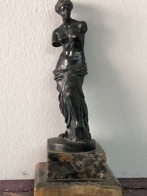 STUNNING VINTAGE BRONZE STATUE -APHRODITE OF MILOS-ON A MARBLE BASE.