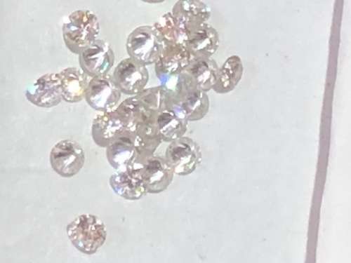 32 PIECES NATURAL WHITE ROUND BRILLIAND DIAMONDS .03-.04  OVER 1ct SPARKLING DIAMONDS COLOR -J-VS 1