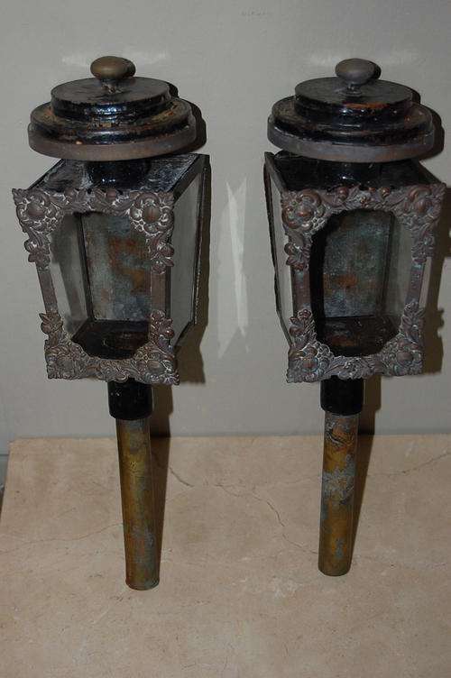 -CHARIOT  LIGHTS -