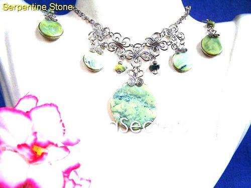 MAGNIFICENT BRAZILIAN GREEN SERPENTINE JEWELRY SET