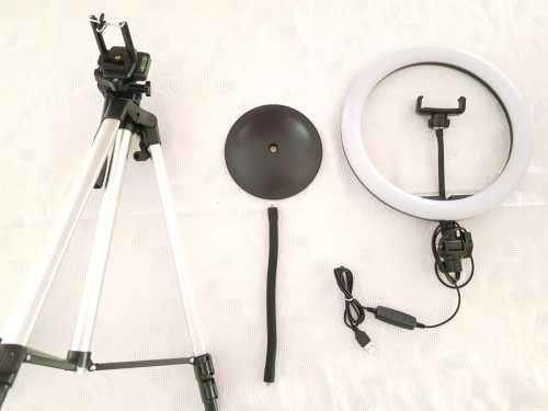 Ring Fill Light 26cm and Tripod 1300mm Bundle deal