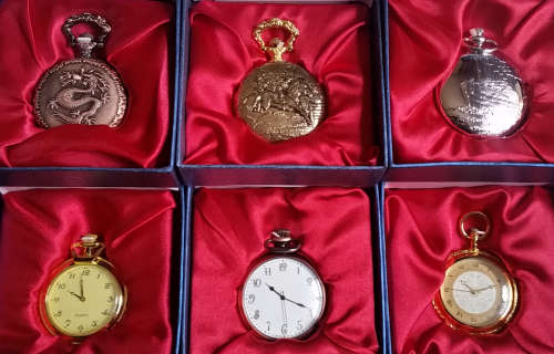 Collector's Pocket Watch ( Quartz)