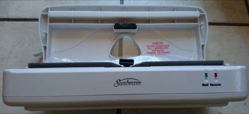 Electric Vaccum Bag Sealer (Sunbeam SBS540) Please Read!