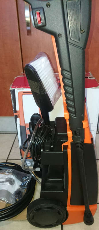 Last 1 - Hoover 2000W 140 Bar Pressure Washer (HPW2C-ZA) As New!!