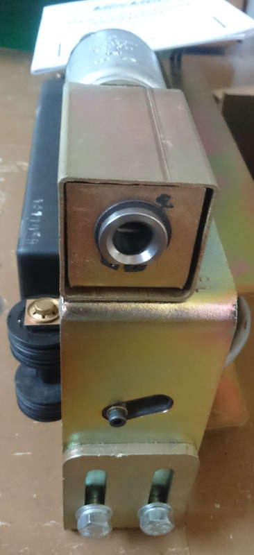SlimSlider - Professional Gearless Gate Motor (Complete 2 Remotes and 4m rail) Left Opening Gate