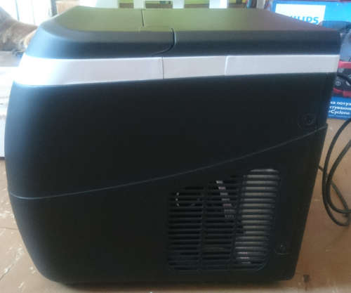 Sunbeam12-15kg Ice Maker (SIM-002) Display Unit - Black matte (Please Read)