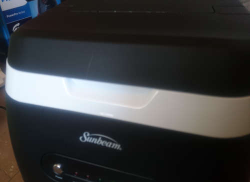 Sunbeam12-15kg Ice Maker (SIM-002) Display Unit - Black matte (Please Read)