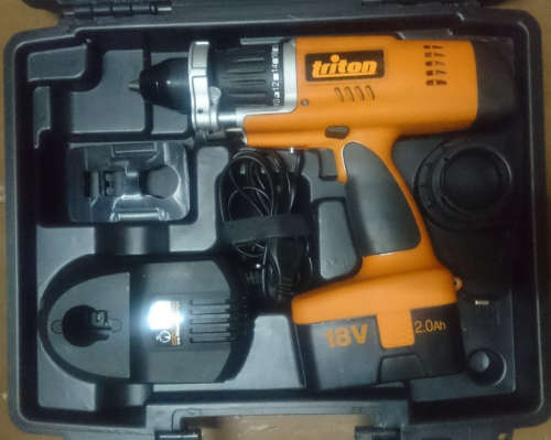 Triton 18v Cordless Plunge/Hammer Drill - TDA 100 (Almost New!)