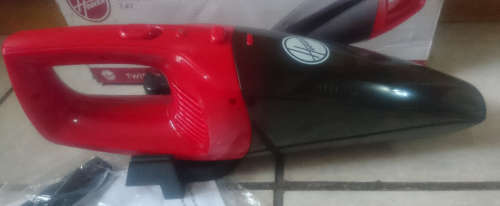 HOOVER 7.4V TWISTER WET & DRY HANDHELD VACUUM CLEANER (PLEASE READ)