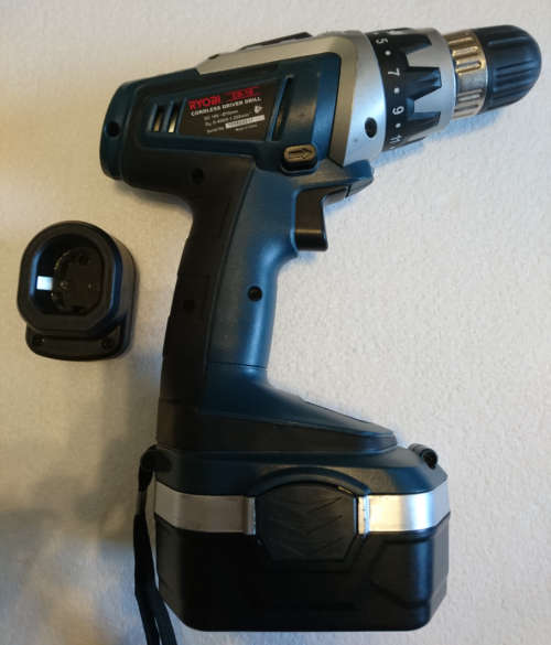 Ryobi 12V Cordless Driver Drill CD-12 (Spares or Restoration -  Require Charger)