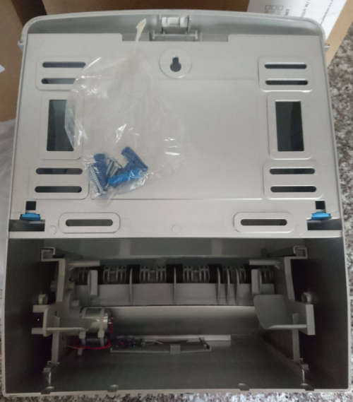 No Touch -  Steiner - Compact Paper Towel Dispenser