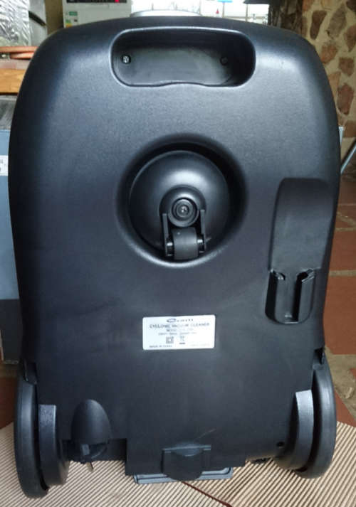 2200W Conti Cyclonic Vacuum Cleaner (CCB-2200) - Washable HEPA Filtration - Display - (Please Read)