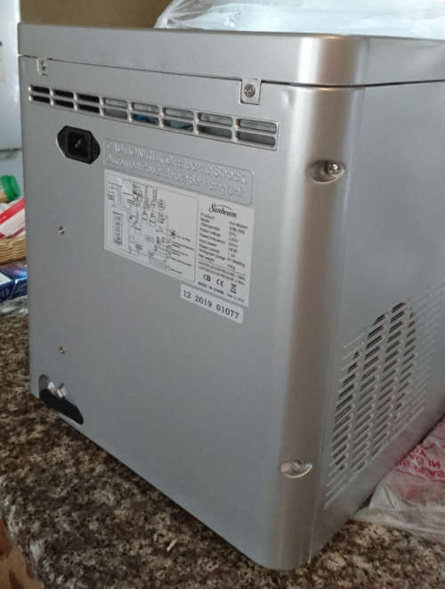 Sunbeam Ice Maker - SIM09s - Display Unit - As New!