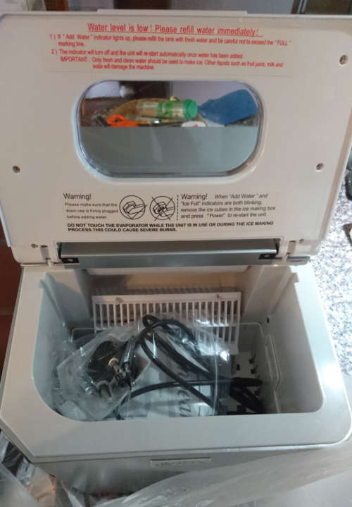 Sunbeam Ice Maker - SIM09s - Display Unit - As New!