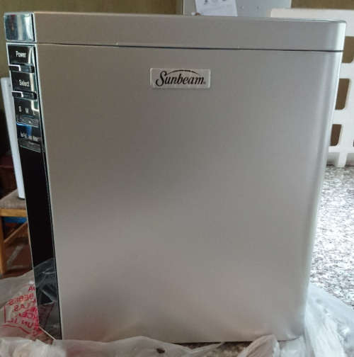 Sunbeam Ice Maker - SIM09s - Display Unit - As New!