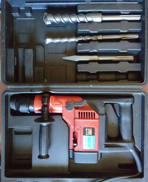 55mm 900W U-Bird Rotary Hammer SDS Drill (Complete with SDS Bits - Only 1 set)